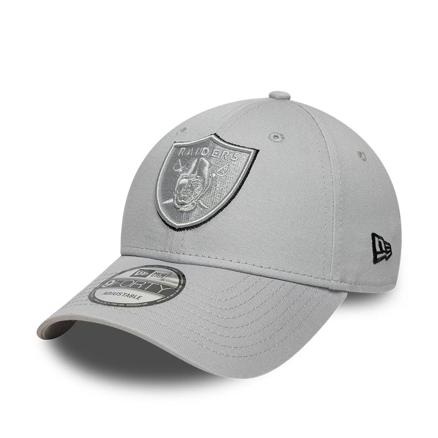 This is a Las Vegas Raiders NFL Team Outline Grey 9FORTY Adjustable Cap 1
