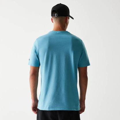 The Male model is wearing Chicago Bulls NBA Pastel Blue T-Shirt 2