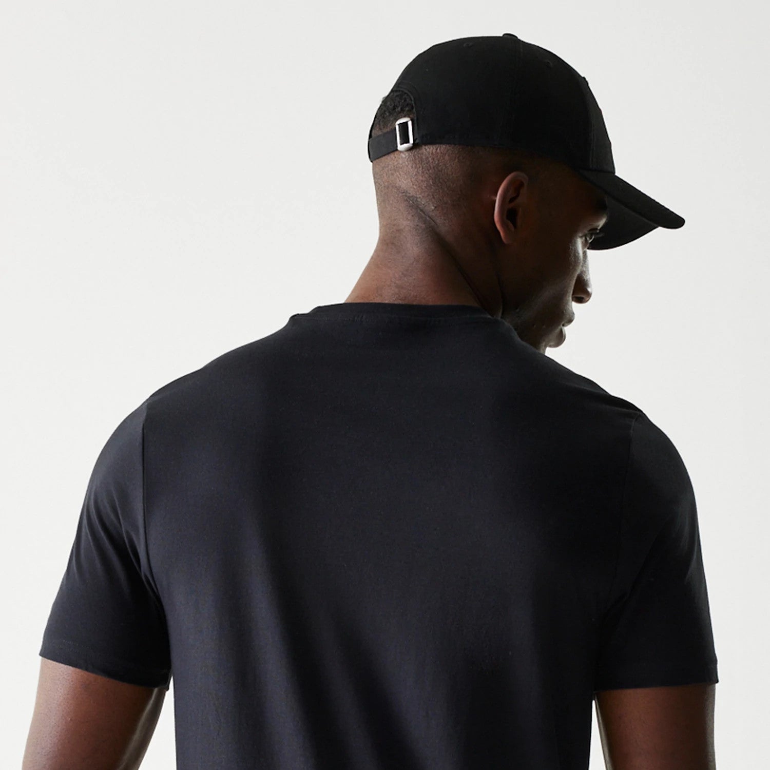 The Male model is wearing New York Yankees MLB Baseball Graphic Black T-Shirt 7