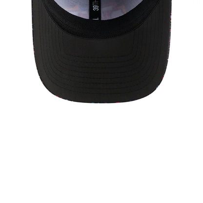 This is a Kansas City Chiefs NFL Crucial Catch 2025 Black 39THIRTY Stretch Fit Cap 7