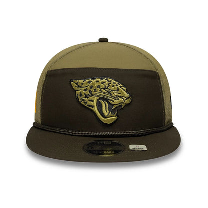 This is a Jacksonville Jaguars NFL Salute To Service 2025 Dark Green 9FIFTY Split Panel Snapback Adjustable Cap 3