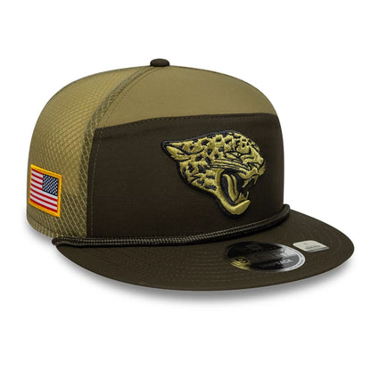 This is a Jacksonville Jaguars NFL Salute To Service 2025 Dark Green 9FIFTY Split Panel Snapback Adjustable Cap 1