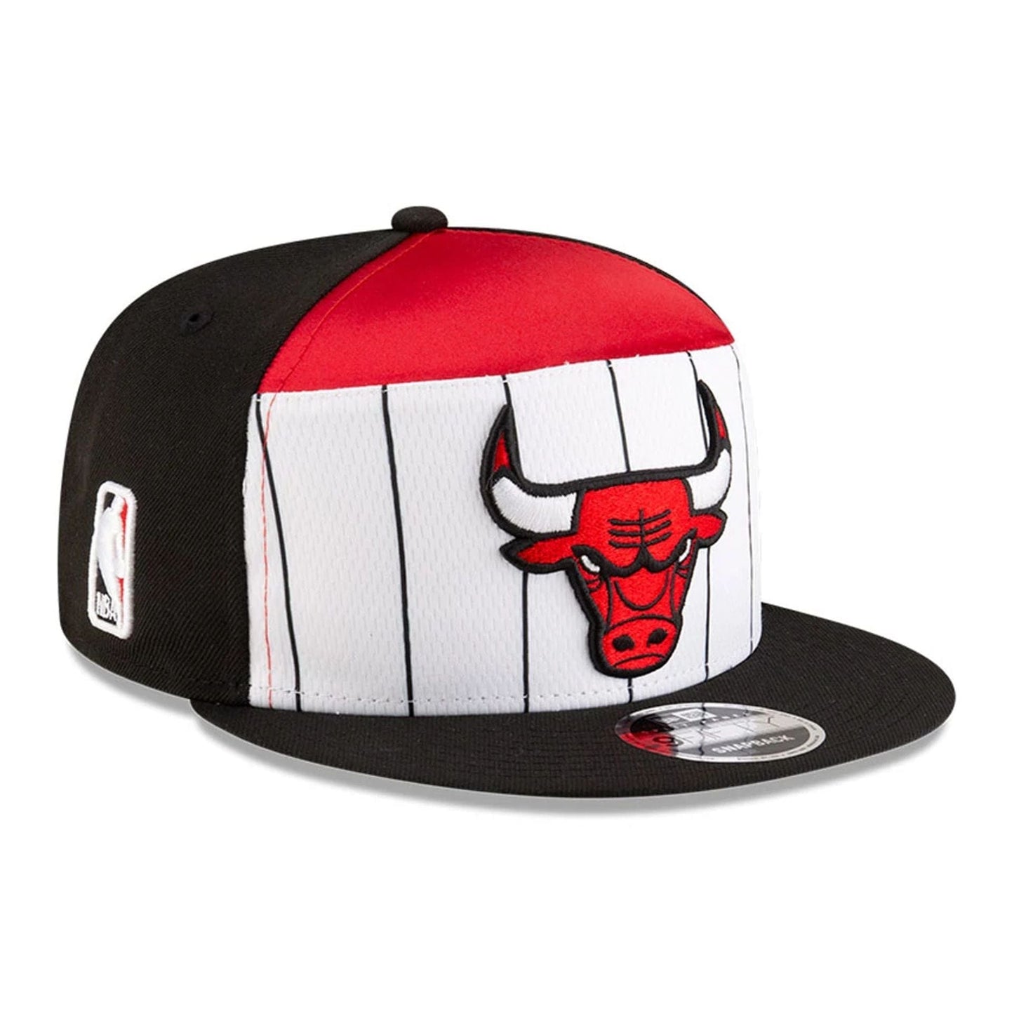 This is a Chicago Bulls NBA Tip Off 2025 Black 9FIFTY Split Panel Snapback Adjustable Cap 4