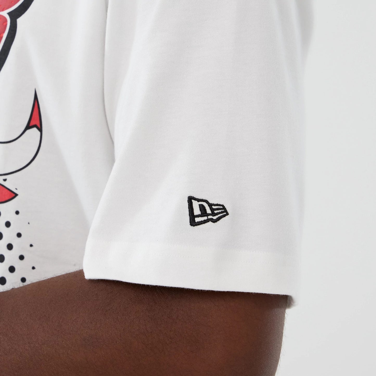 The Male model is wearing Chicago Bulls NBA Lifestyle Graphic White T-Shirt 5