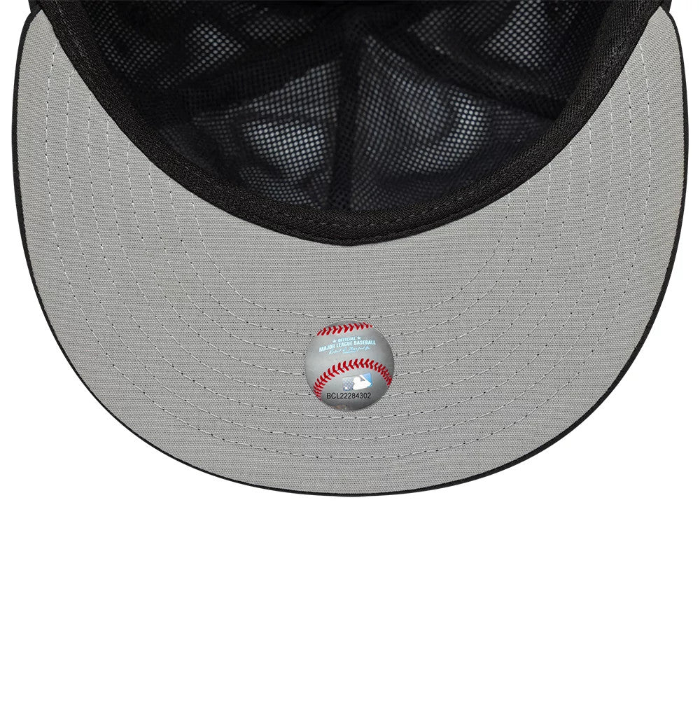 This is a Arizona Diamondbacks MLB Gore-Tex Black 59FIFTY Fitted Cap 2
