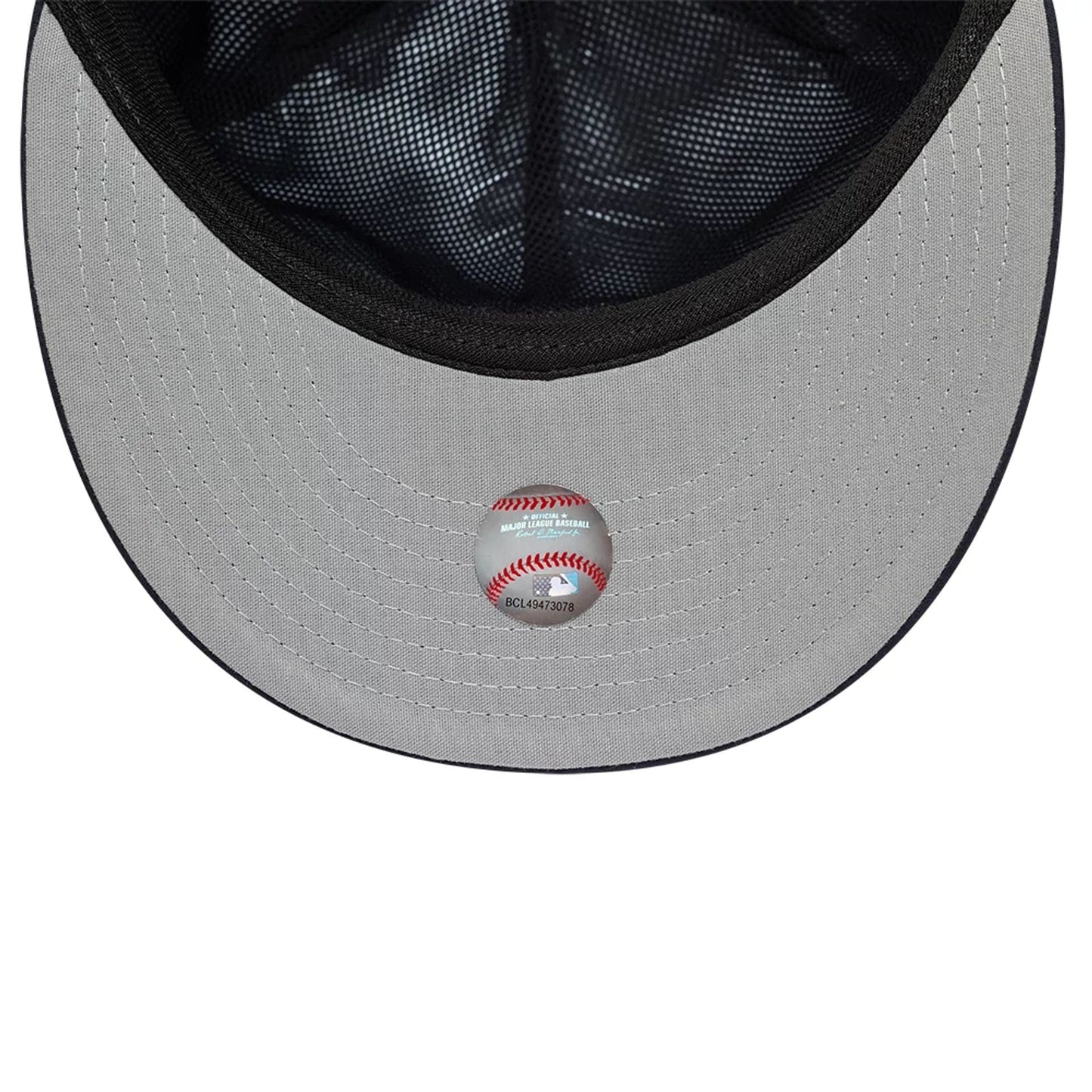 This is a Atlanta Braves MLB Gore-Tex Navy 59FIFTY Fitted Cap 2