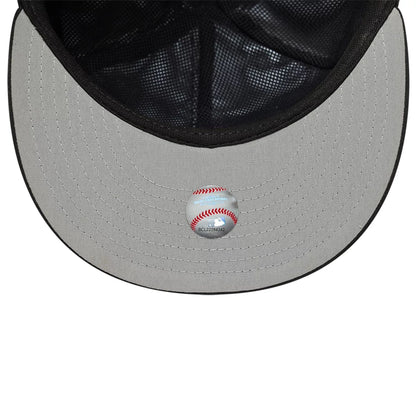 This is a Pittsburgh Pirates MLB Gore-Tex Black 59FIFTY Fitted Cap 2