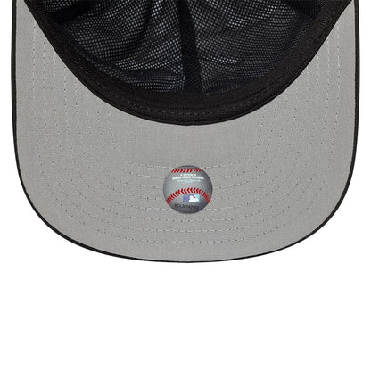 Chicago White Sox MLB Gore-Tex White New Era 9SEVENTY Stretch Snap Adjustable Cap, inside view showing the black sweatband, patterned taping, and a grey undervisor with a baseball-shaped sticker in the centre.