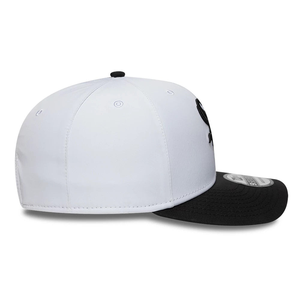 This is a Chicago White Sox MLB Gore-Tex Black 9SEVENTY Stretch Snap Adjustable Cap 6