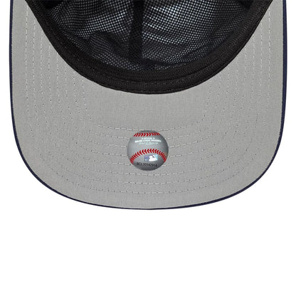 This is a Atlanta Braves MLB Gore-Tex Navy 9SEVENTY Stretch Snap Adjustable Cap 2