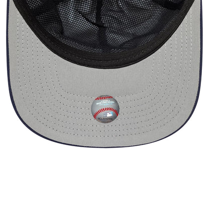 New York Yankees MLB Gore-Tex White New Era 9SEVENTY Stretch Snap Adjustable Cap, inside view showing the black mesh sweatband, grey undervisor, and a baseball-themed MLB sticker at the centre.