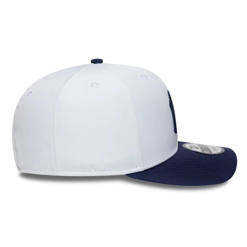 This is a New York Yankees MLB Gore-Tex White 9SEVENTY Stretch Snap Adjustable Cap 6