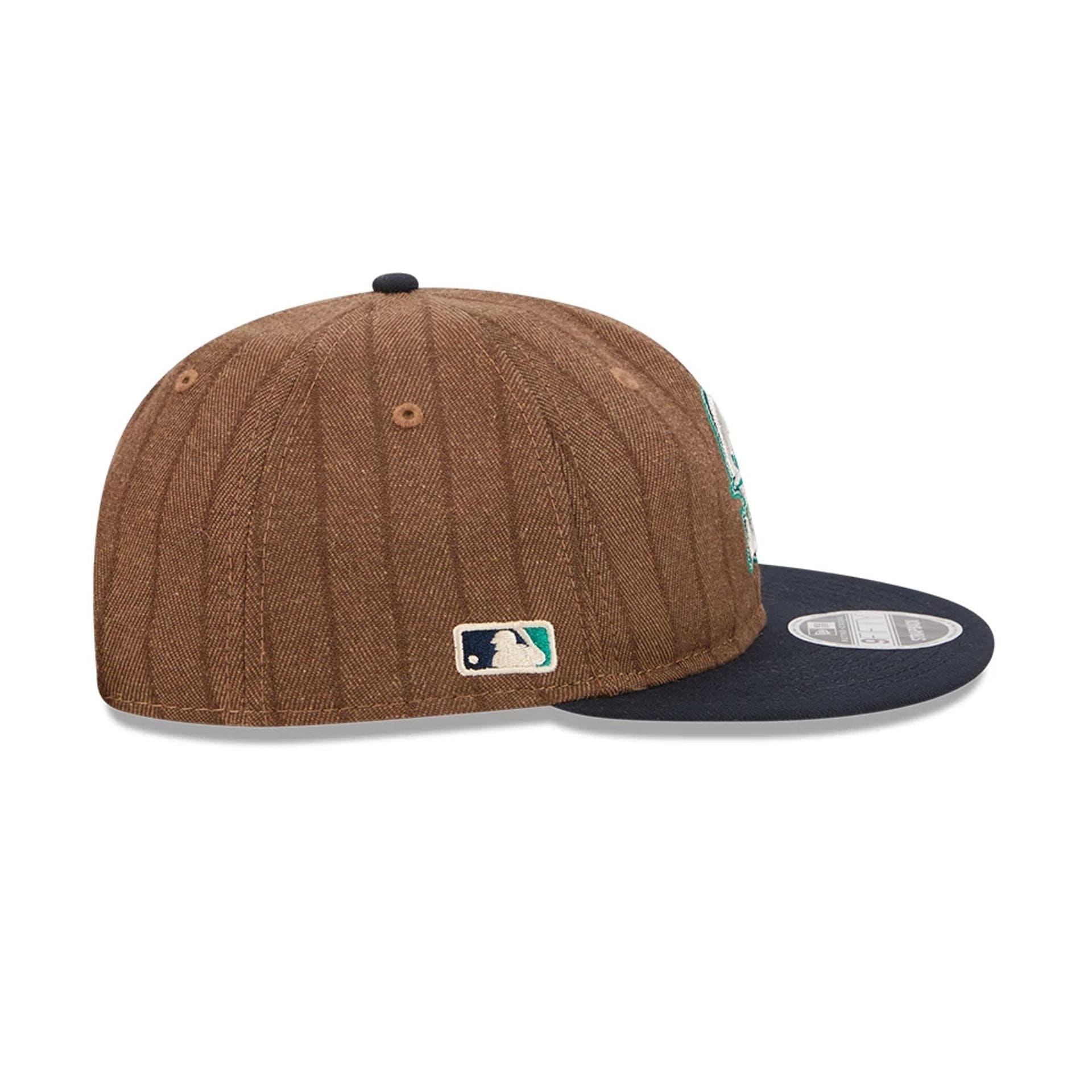 This is a Seattle Mariners Three Looms x MLB Wool Pinstripe Navy Retro Crown 9FIFTY Adjustable Cap 6