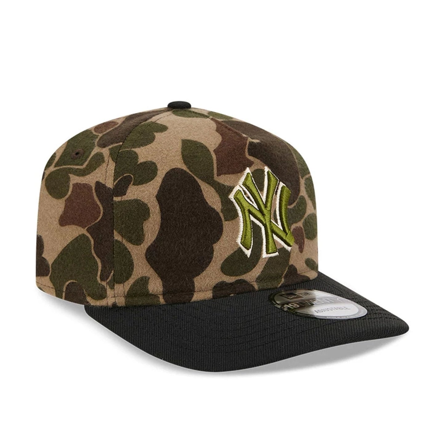 This is a New York Yankees Three Looms x MLB Wool Duck Camo 19TWENTY Adjustable Cap 4