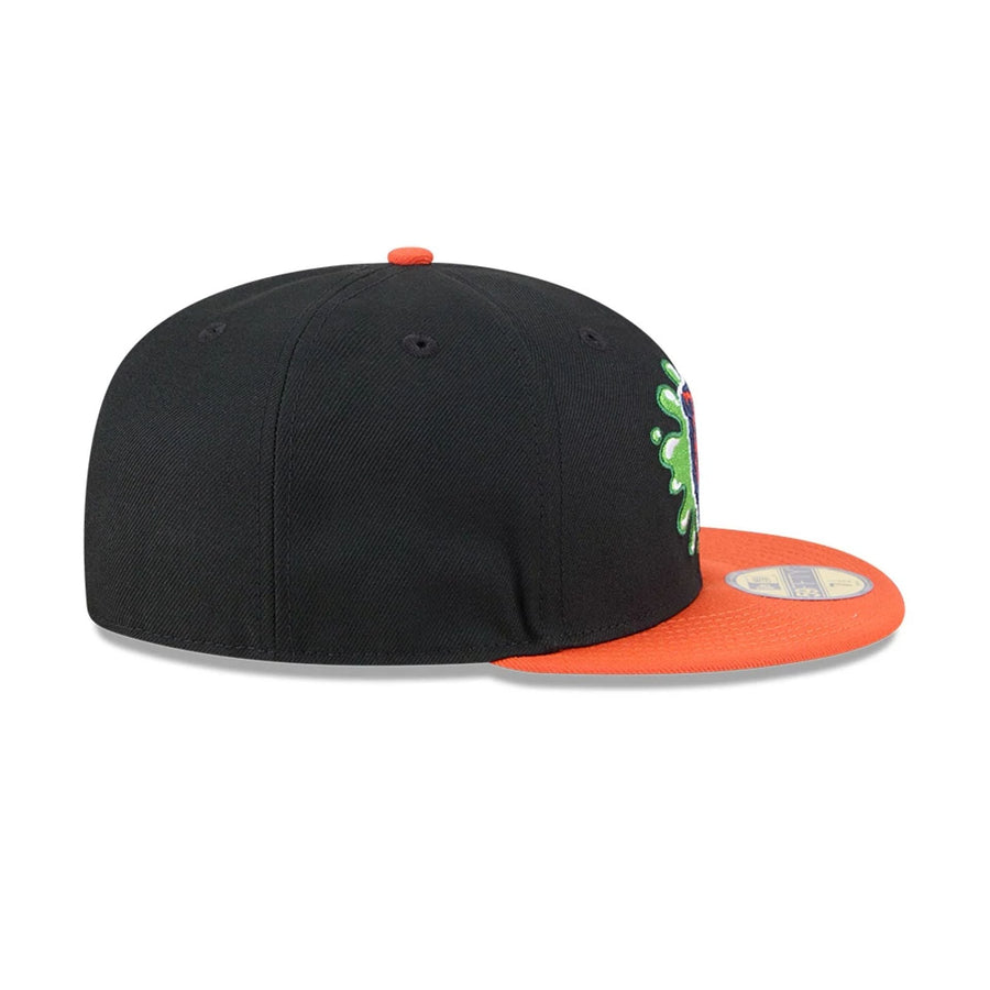 Pictured is this Chicago Bears NFL x Nickelodeon black 59FIFTY Fitted cap. 6