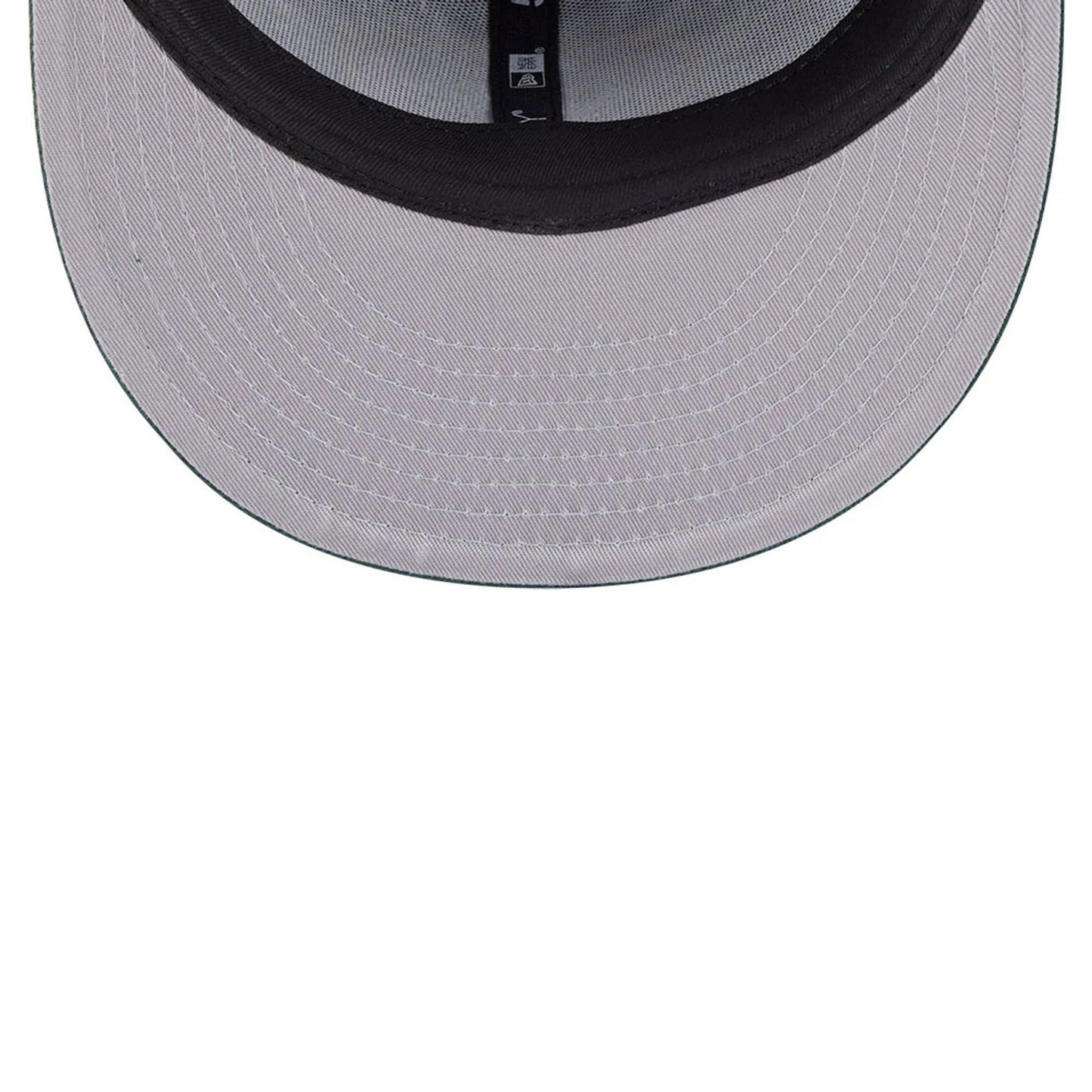 Pictured is this Green Bay Packers NFL x Nickelodeon black 59FIFTY Fitted cap. 2