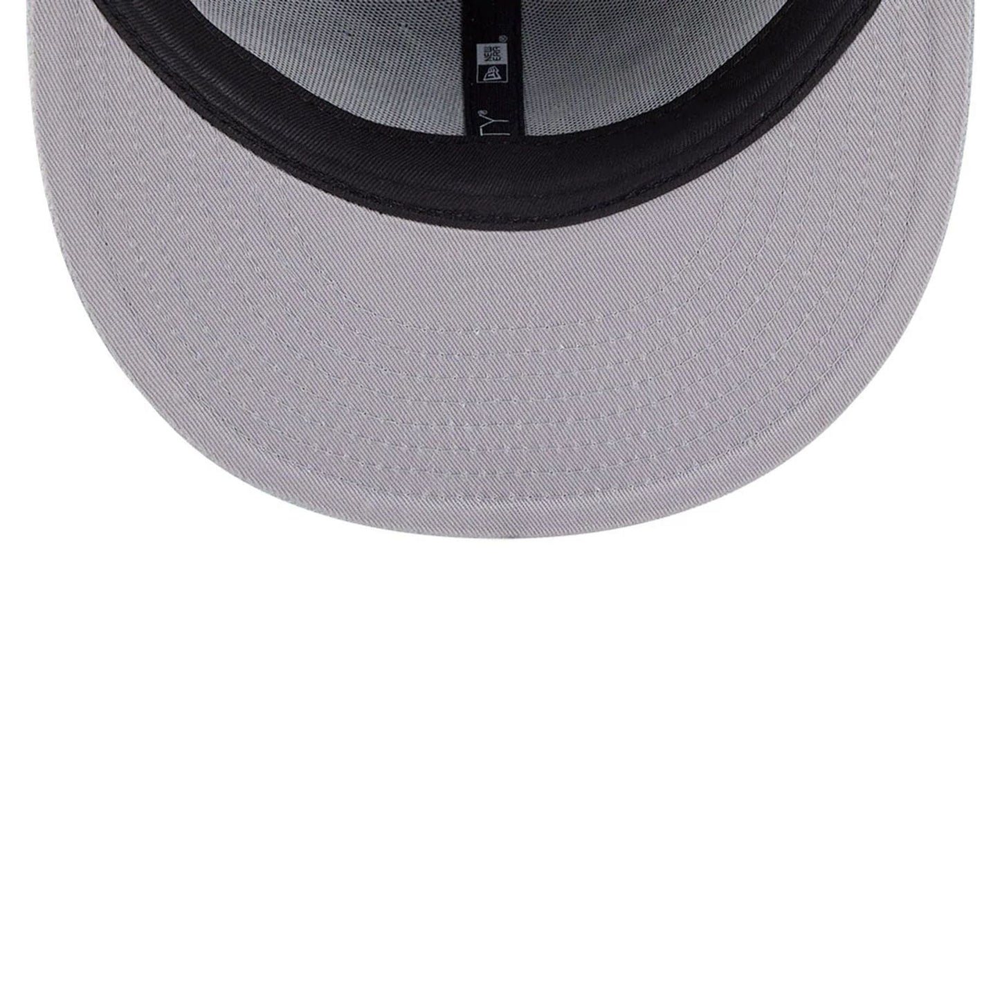 Pictured is this Las Vegas Raiders NFL x Nickelodeon black 59FIFTY Fitted cap. 2