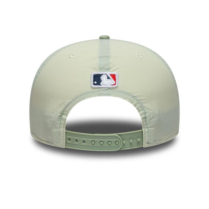 This is a Boston Red Sox Crinkle Pastel Green 19TWENTY Adjustable Cap 4