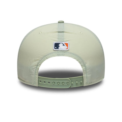 This is a Houston Astros Crinkle Pastel Green 19TWENTY Adjustable Cap 4