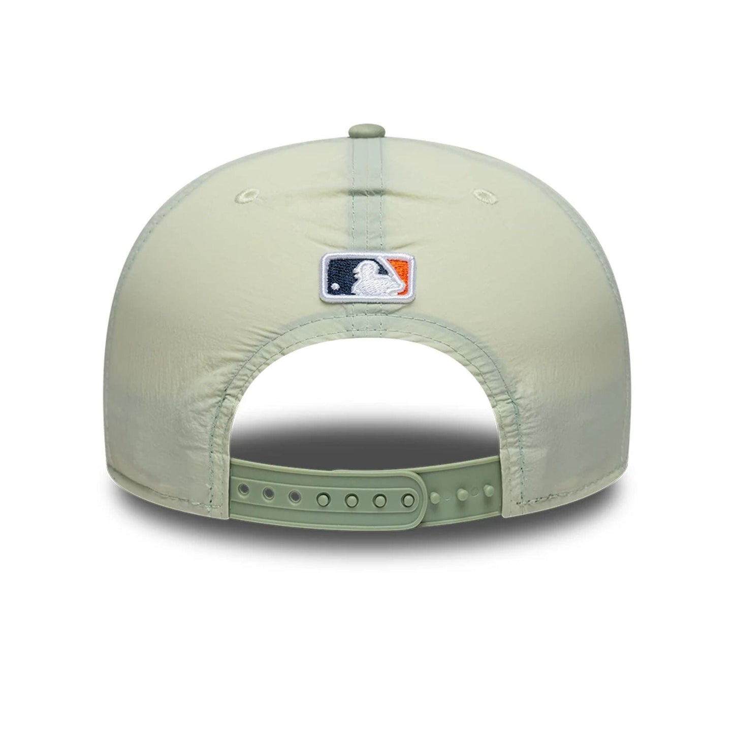 This is a Houston Astros Crinkle Pastel Green 19TWENTY Adjustable Cap 4
