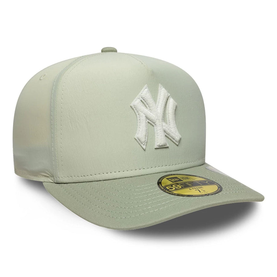This is a New York Yankees Crinkle Pastel Green 59FIFTY A-Frame Fitted Cap 3
