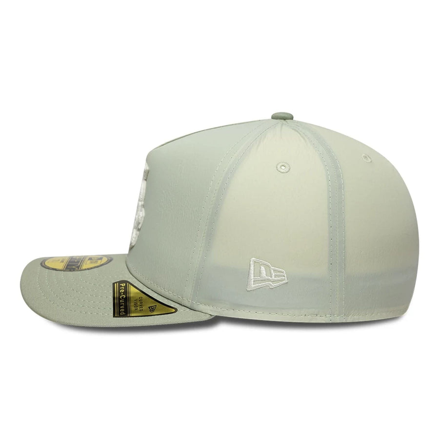 This is a Chicago White Sox Crinkle Pastel Green 59FIFTY A-Frame Fitted Cap 6