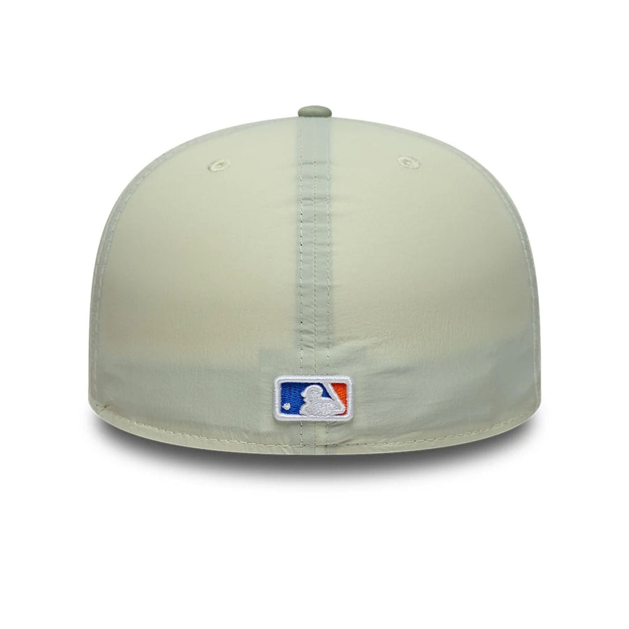 This is a New York Mets Crinkle Pastel Green 59FIFTY A-Frame Fitted Cap 4