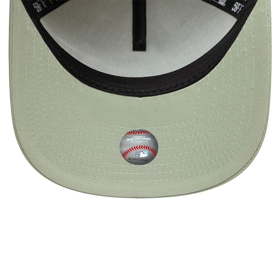 This is a Cleveland Guardians Crinkle Pastel Green 59FIFTY A-Frame Fitted Cap 5