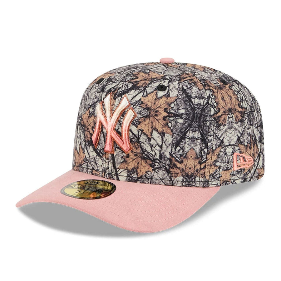 This is a New York Yankees Gradient Real Tree All Over Print 59FIFTY Fitted Cap 4