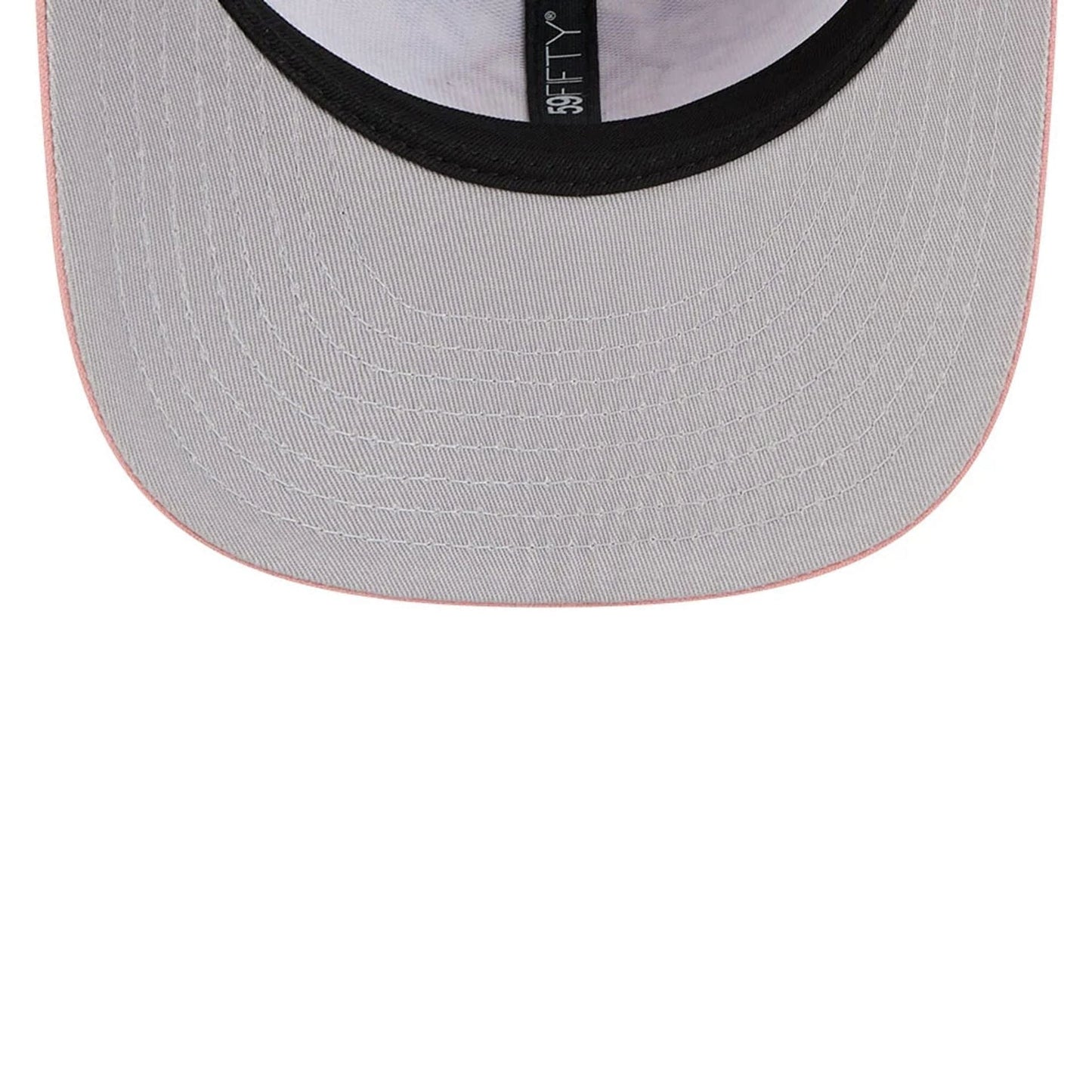 This is a New York Yankees Gradient Real Tree All Over Print 59FIFTY Fitted Cap 2