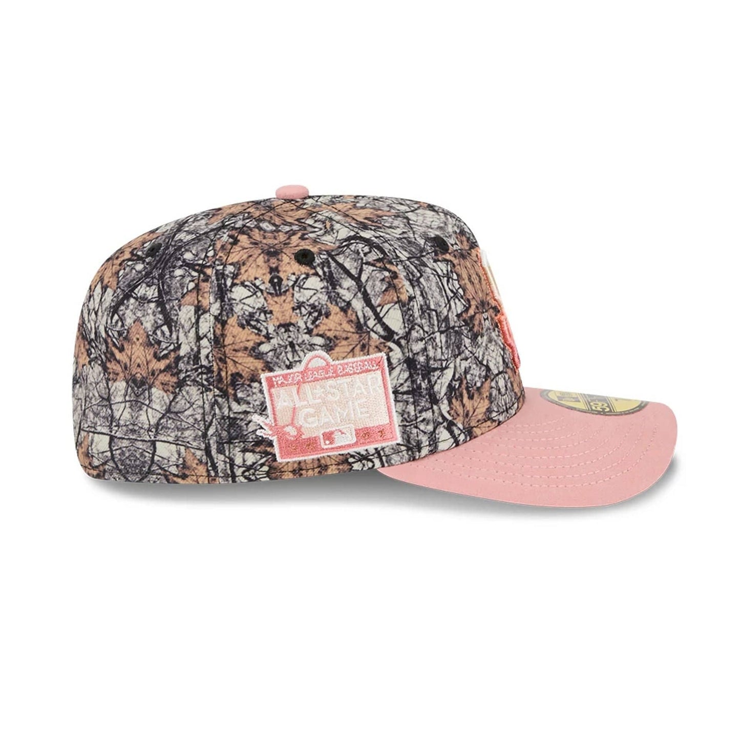 This is a San Francisco Giants Gradient Real Tree All Over Print 59FIFTY Fitted Cap 5