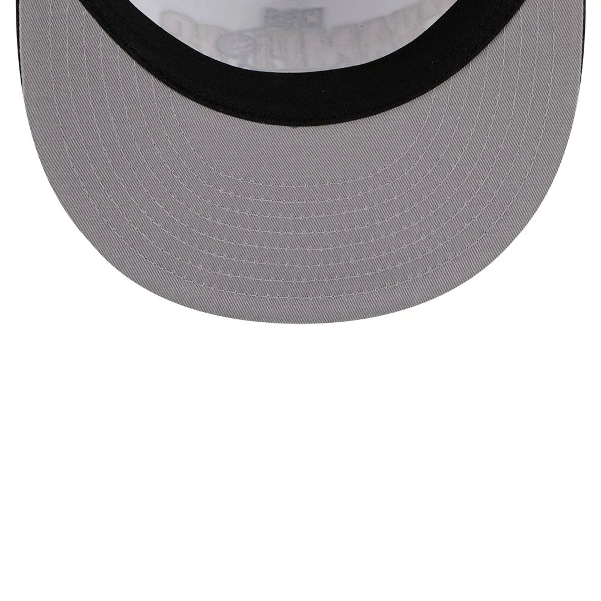 This is a Chicago Bulls NBA Champions White Retro Crown 59FIFTY Fitted Cap 2