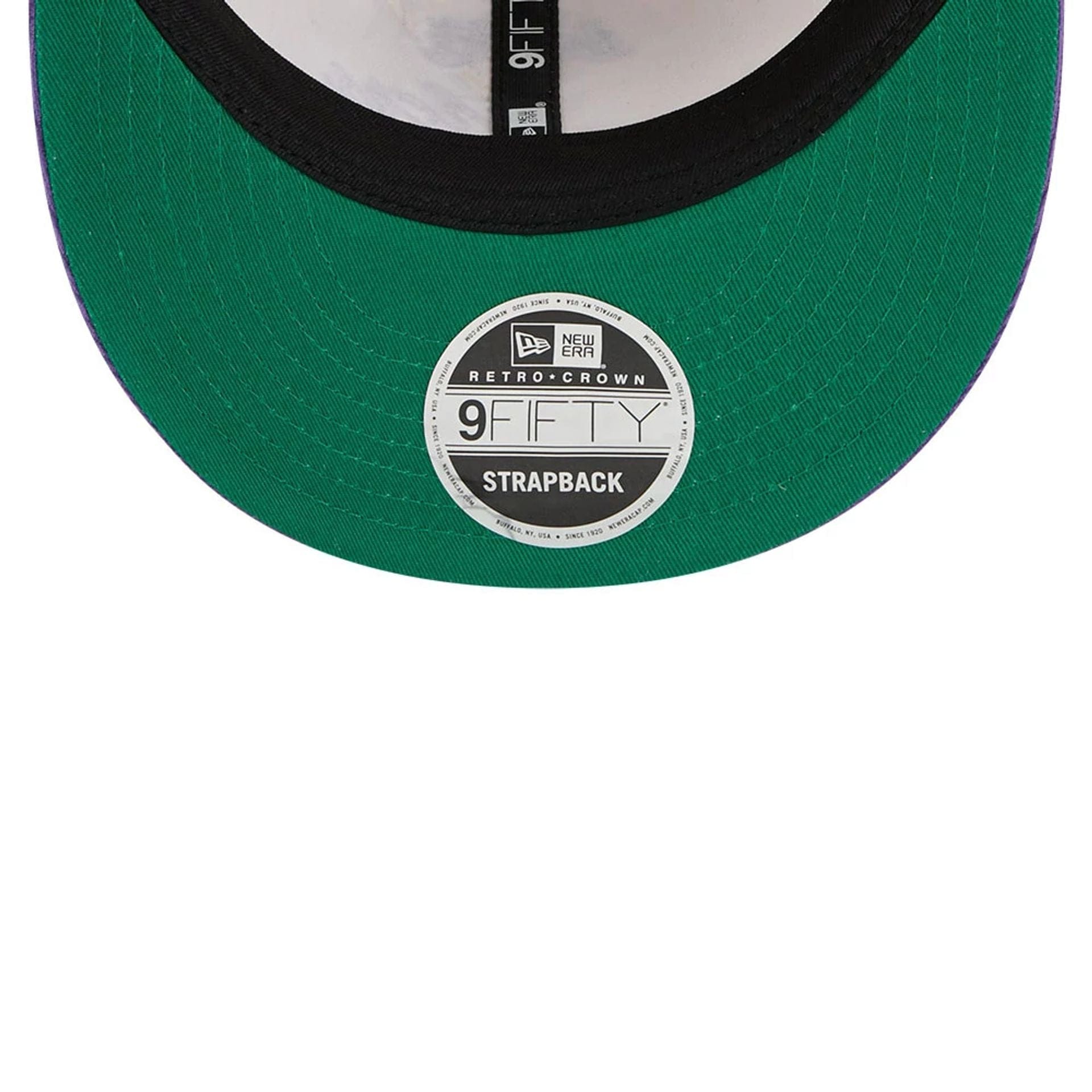 This is a LA Lakers Pinstripe Script Cream Retro Crown 9FIFTY Adjustable Cap 2