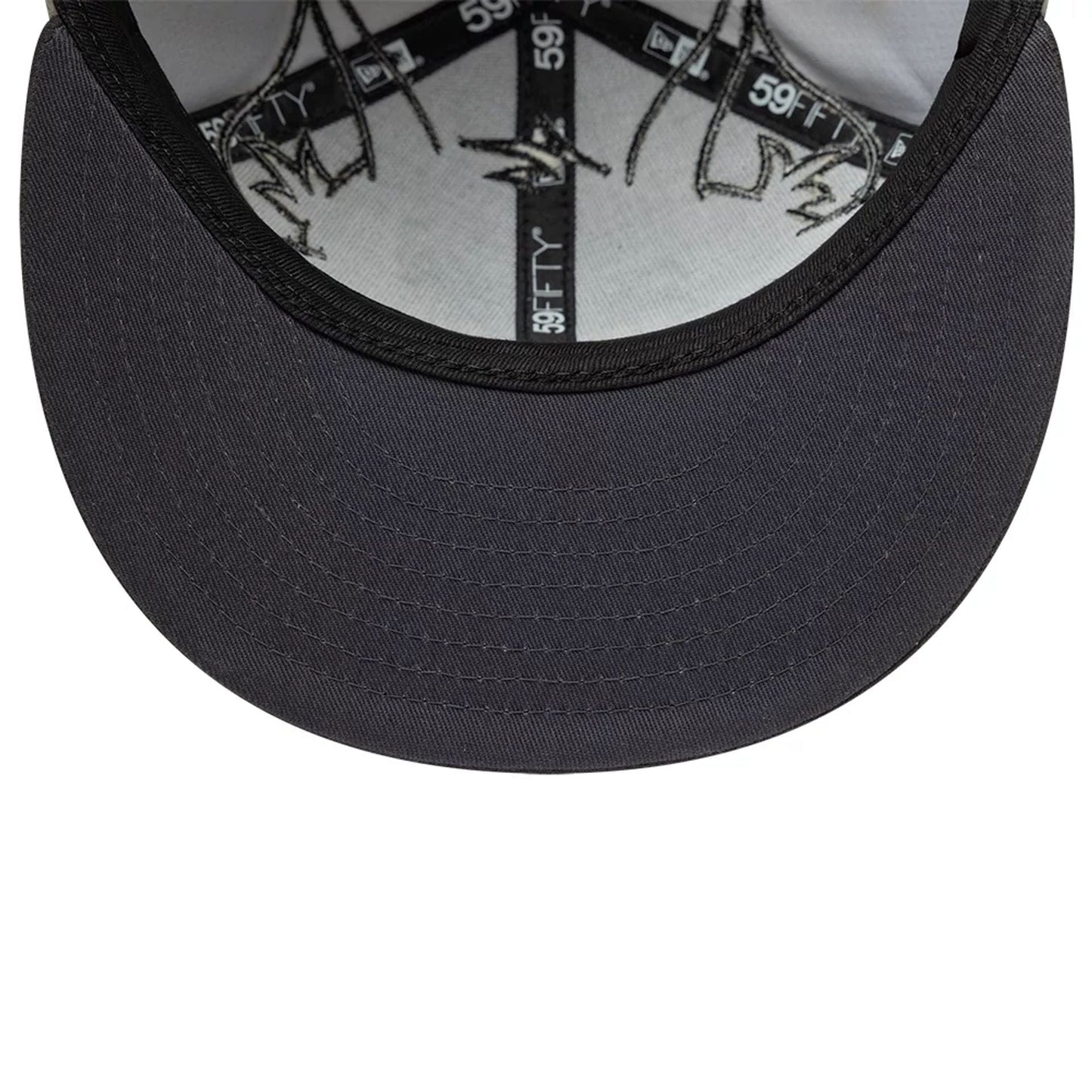 This is a Tom & Jerry Warner Brothers Face Grey 59FIFTY Fitted Cap 7