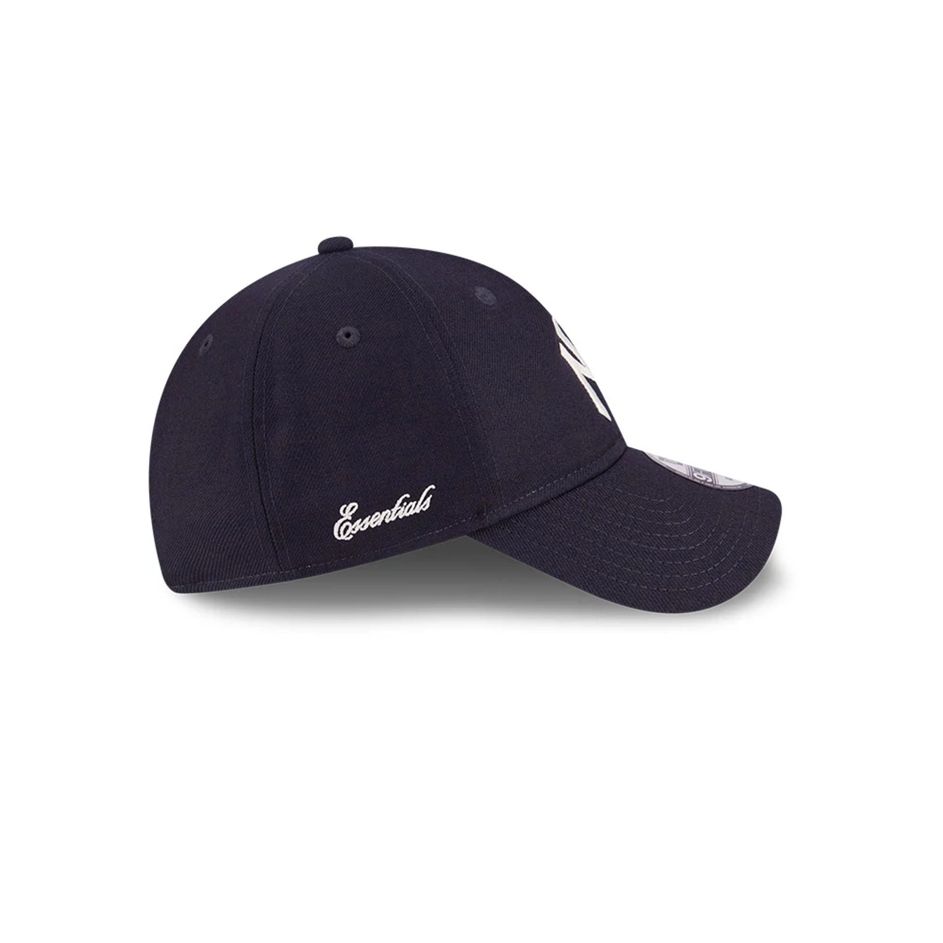 Pictured is this FOG X MLB New York Yankees 9FORTY Adjustable cap in navy. 5