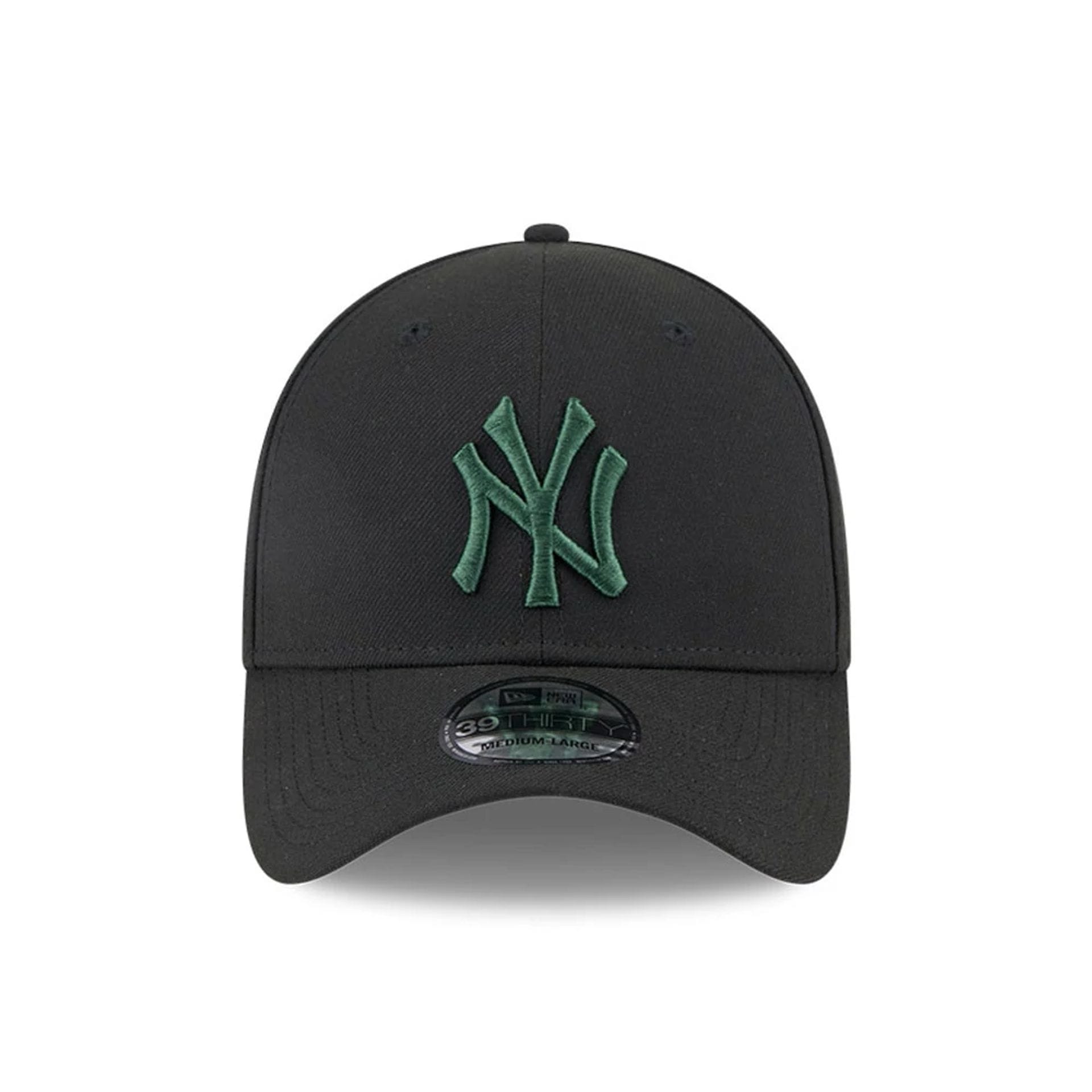 This is a New York Yankees MLB Lifestyle Black 39THIRTY Stretch Fit Cap 3