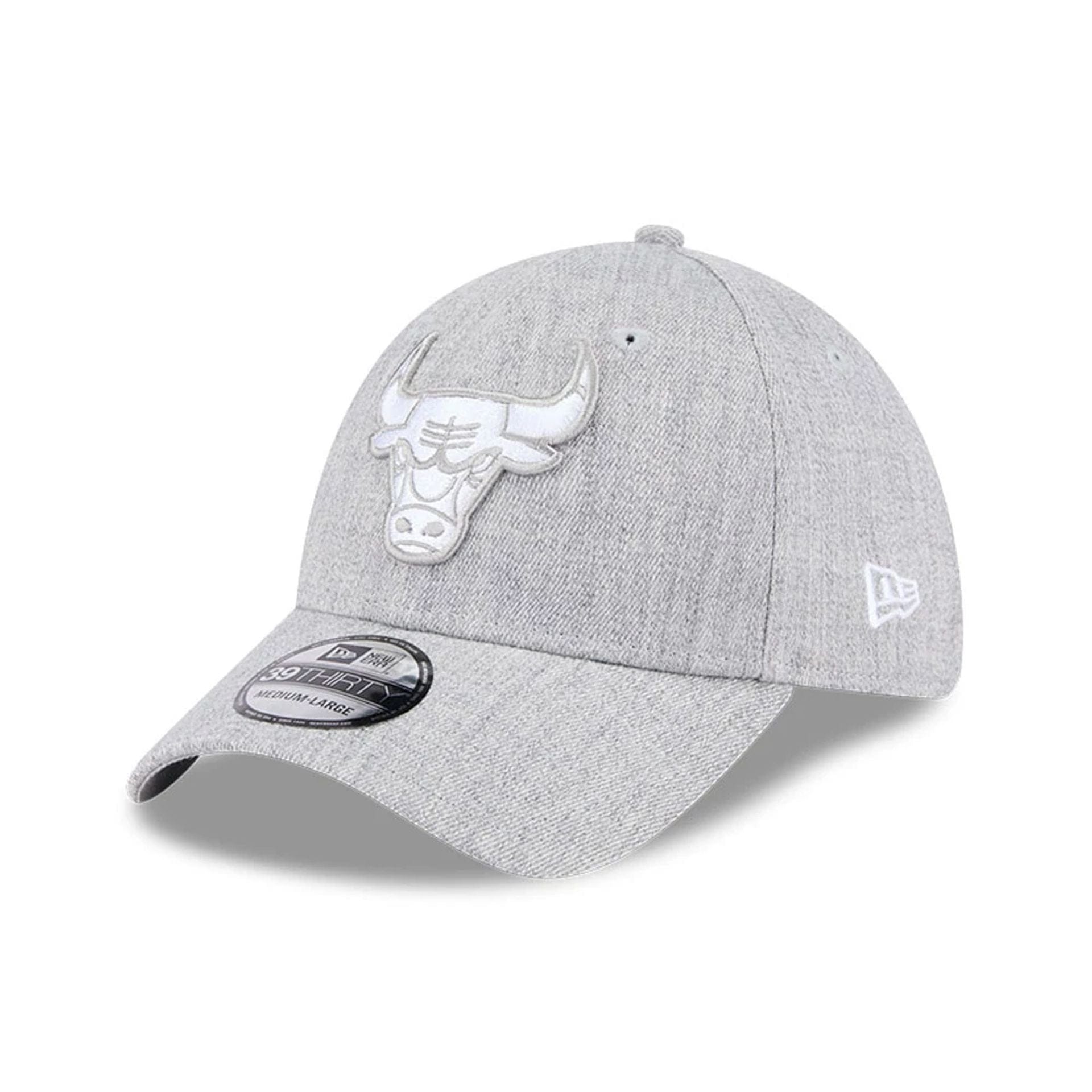 Pictured is this NBA Heather Chicago Bulls 39THIRTY Stretch Fit cap in grey. 1