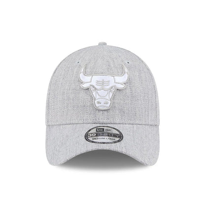 Pictured is this NBA Heather Chicago Bulls 39THIRTY Stretch Fit cap in grey. 2