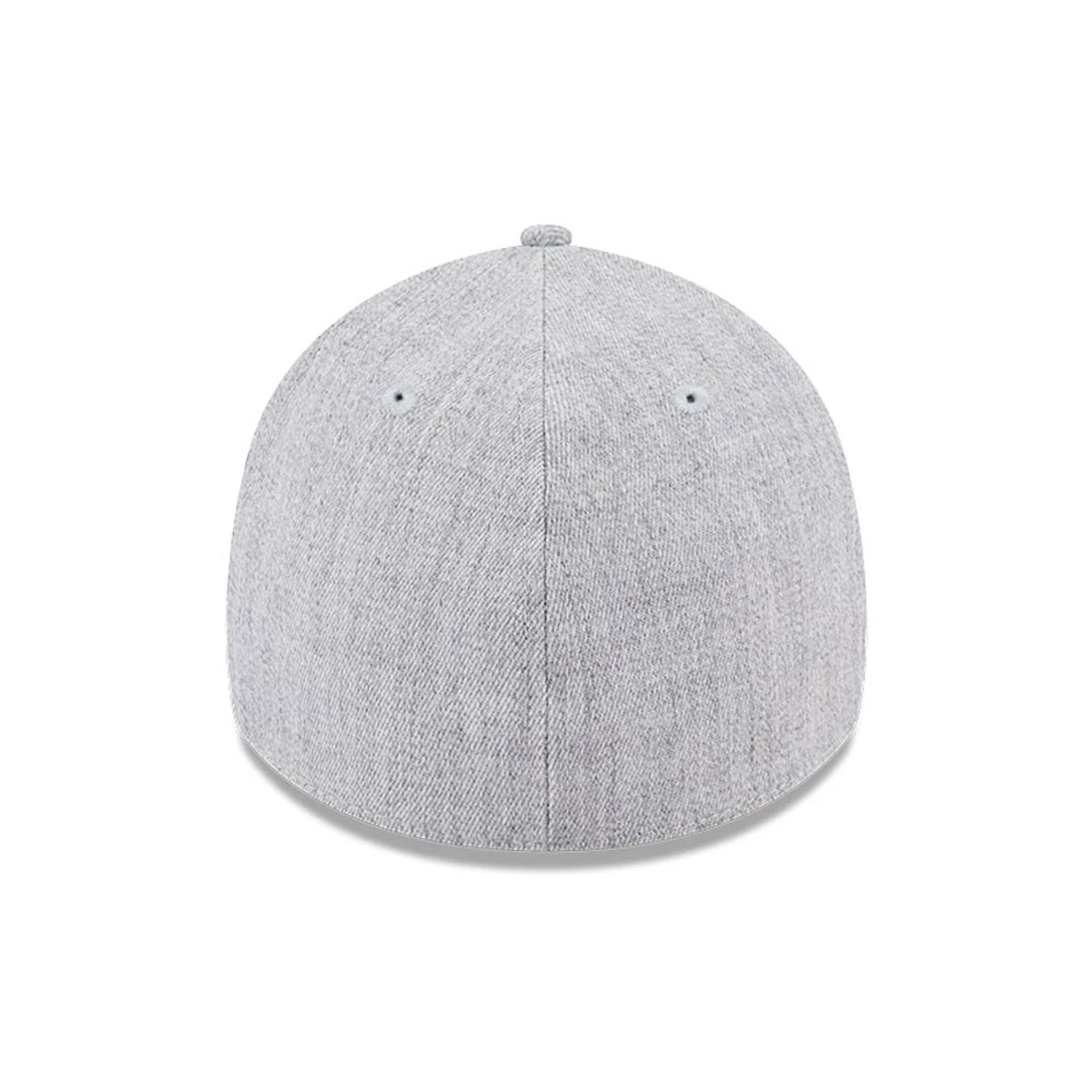 Pictured is this NBA Heather Chicago Bulls 39THIRTY Stretch Fit cap in grey. 6