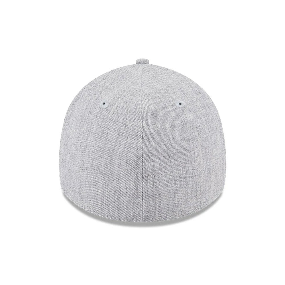 Pictured is this NBA Heather Chicago Bulls 39THIRTY Stretch Fit cap in grey. 6