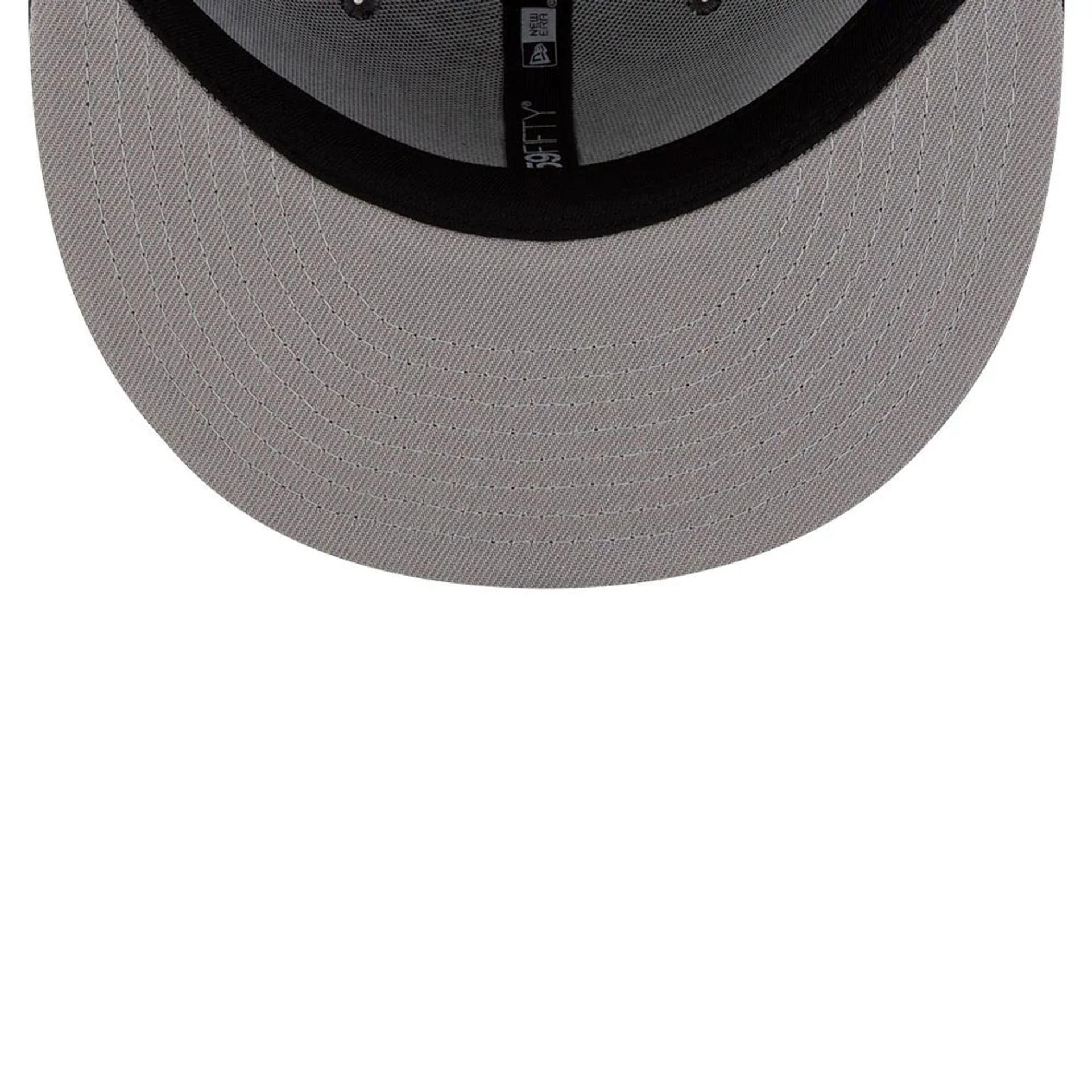 This is a San Antonio Spurs Black Pinstripe 59FIFTY Fitted Cap 2