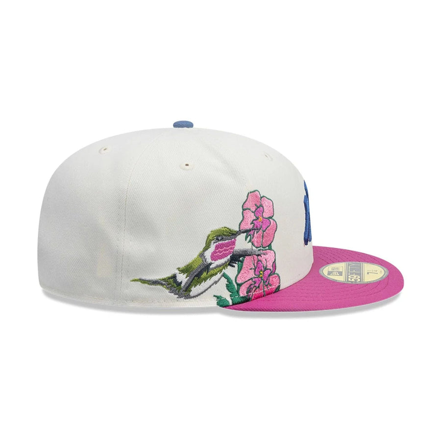 This is a New York Yankees MLB City Element Ecuador White 59FIFTY Fitted Cap 5