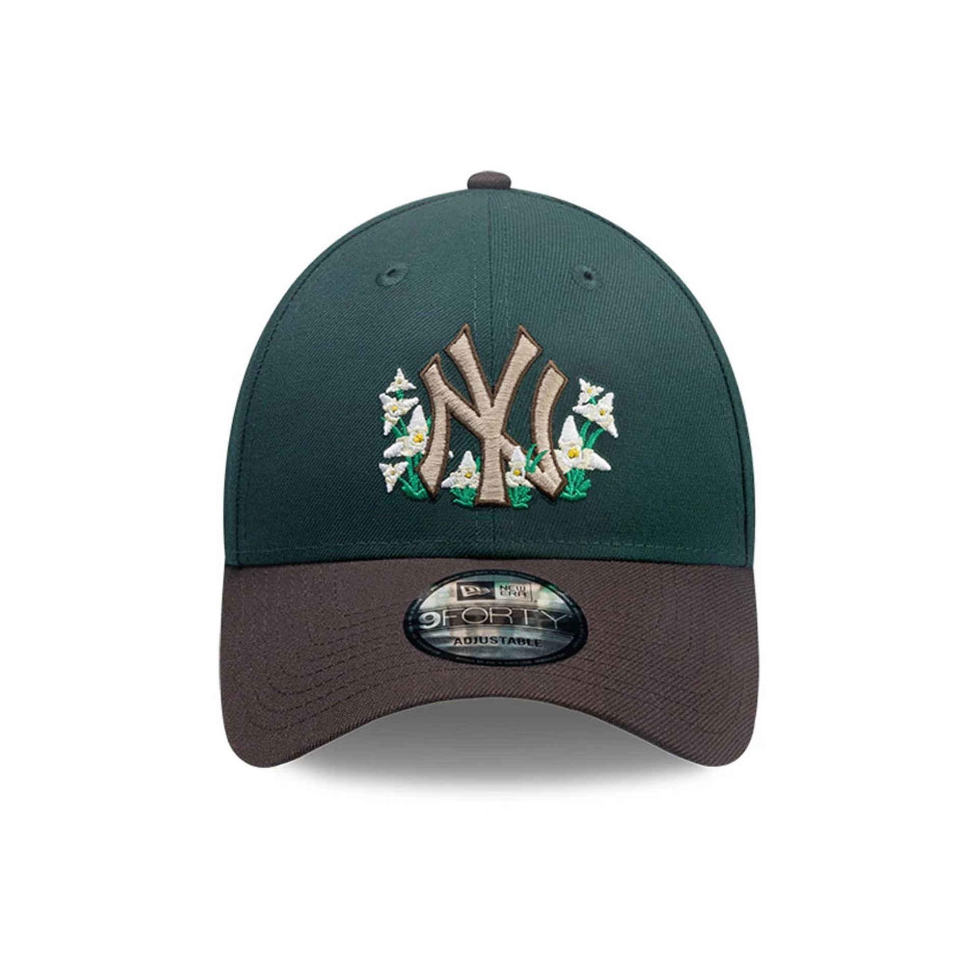 This is a New York Yankees MLB City Element Guatemala Dark Green 9FORTY Adjustable Cap 3