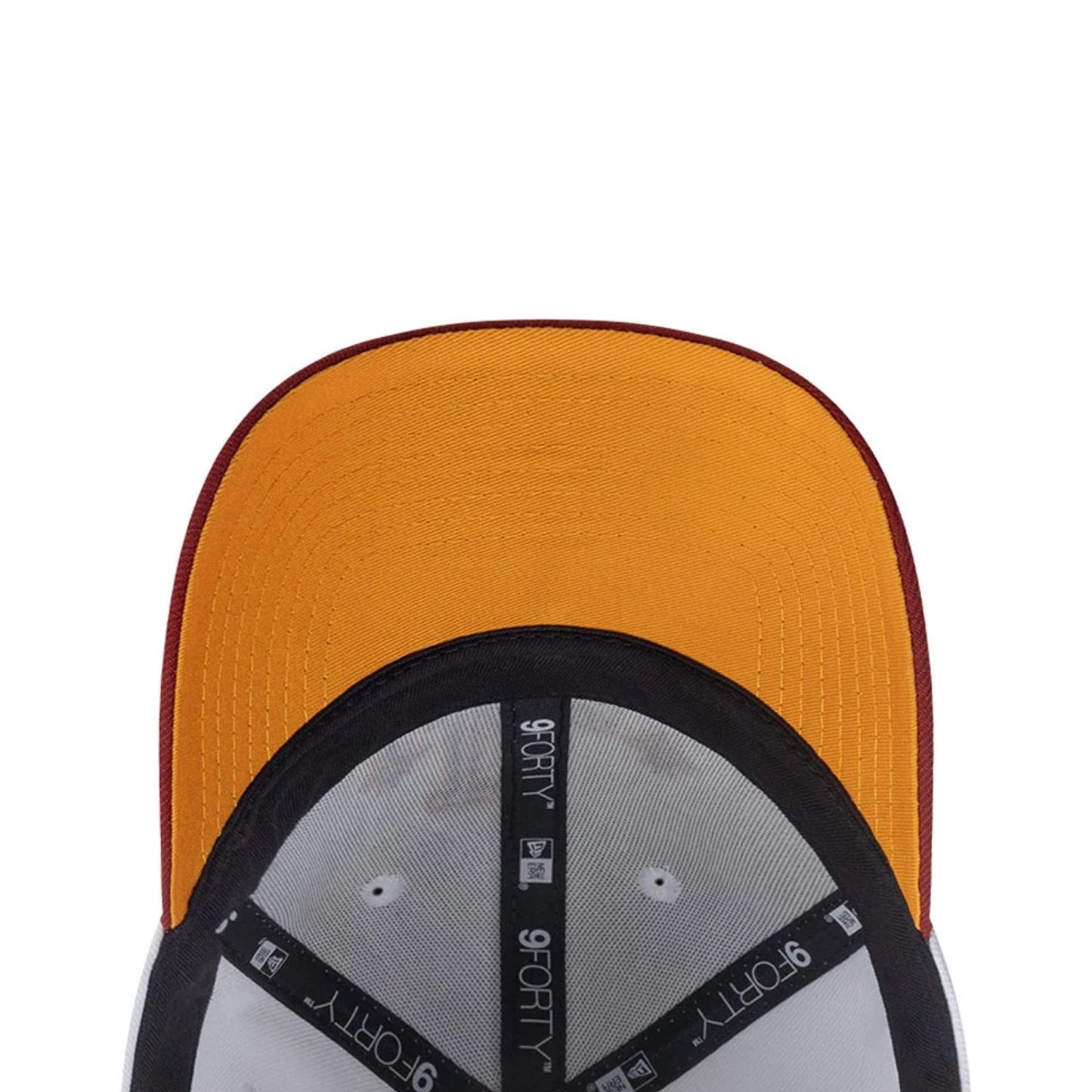 This is a LA Dodgers MLB City Element Peru White 9FORTY Adjustable Cap 2