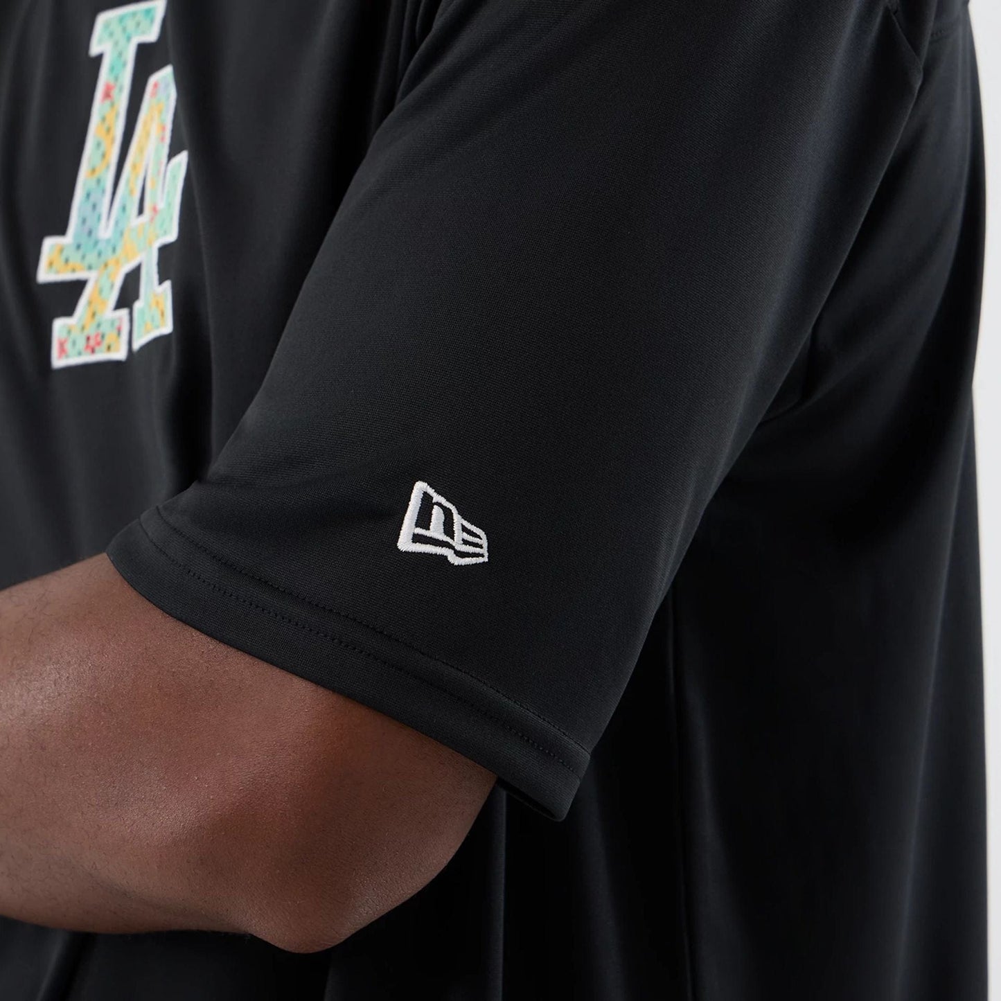 The Male model is wearing LA Dodgers MLB Mesh Infill Black Oversized T-Shirt 3