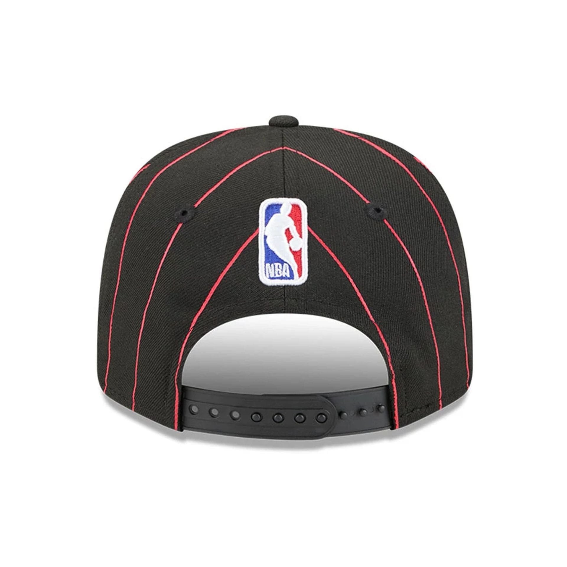 This is a Chicago Bulls NBA Statement Black 9SEVENTY Stretch Snap Adjustable Cap 7