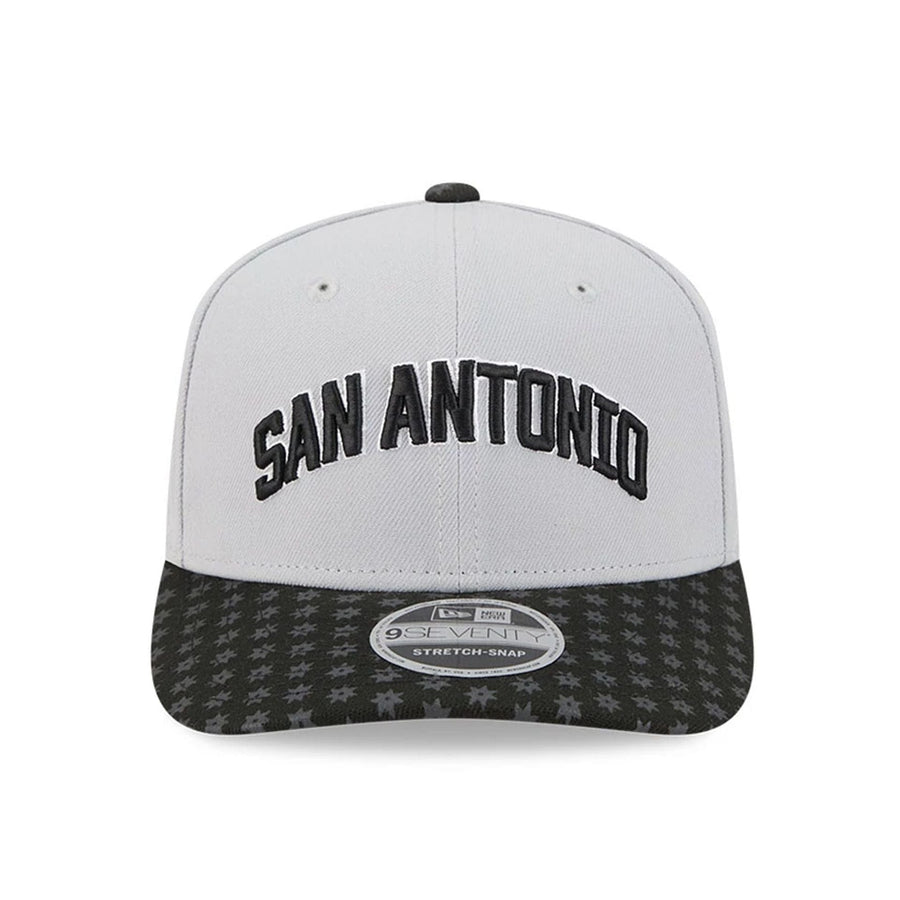 This is a San Antonio Spurs NBA Statement Grey 9SEVENTY Stretch Snap Adjustable Cap 3