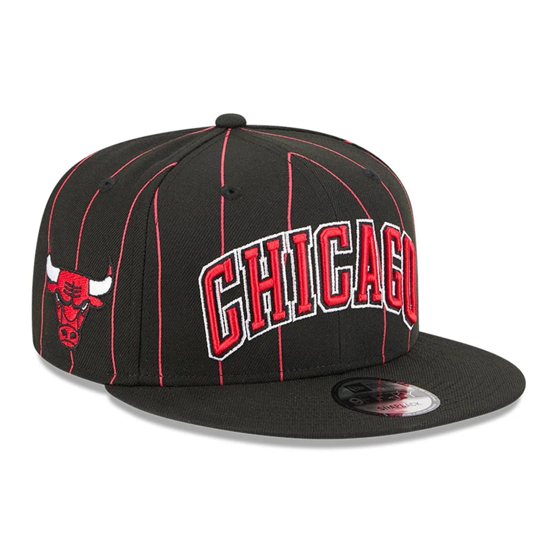 This is a Chicago Bulls NBA Statement Black 9FIFTY Snapback Adjustable Cap 1