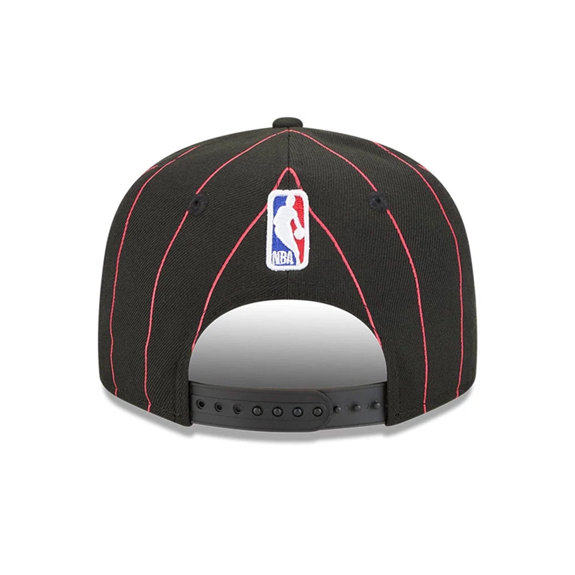 This is a Chicago Bulls NBA Statement Black 9FIFTY Snapback Adjustable Cap 7