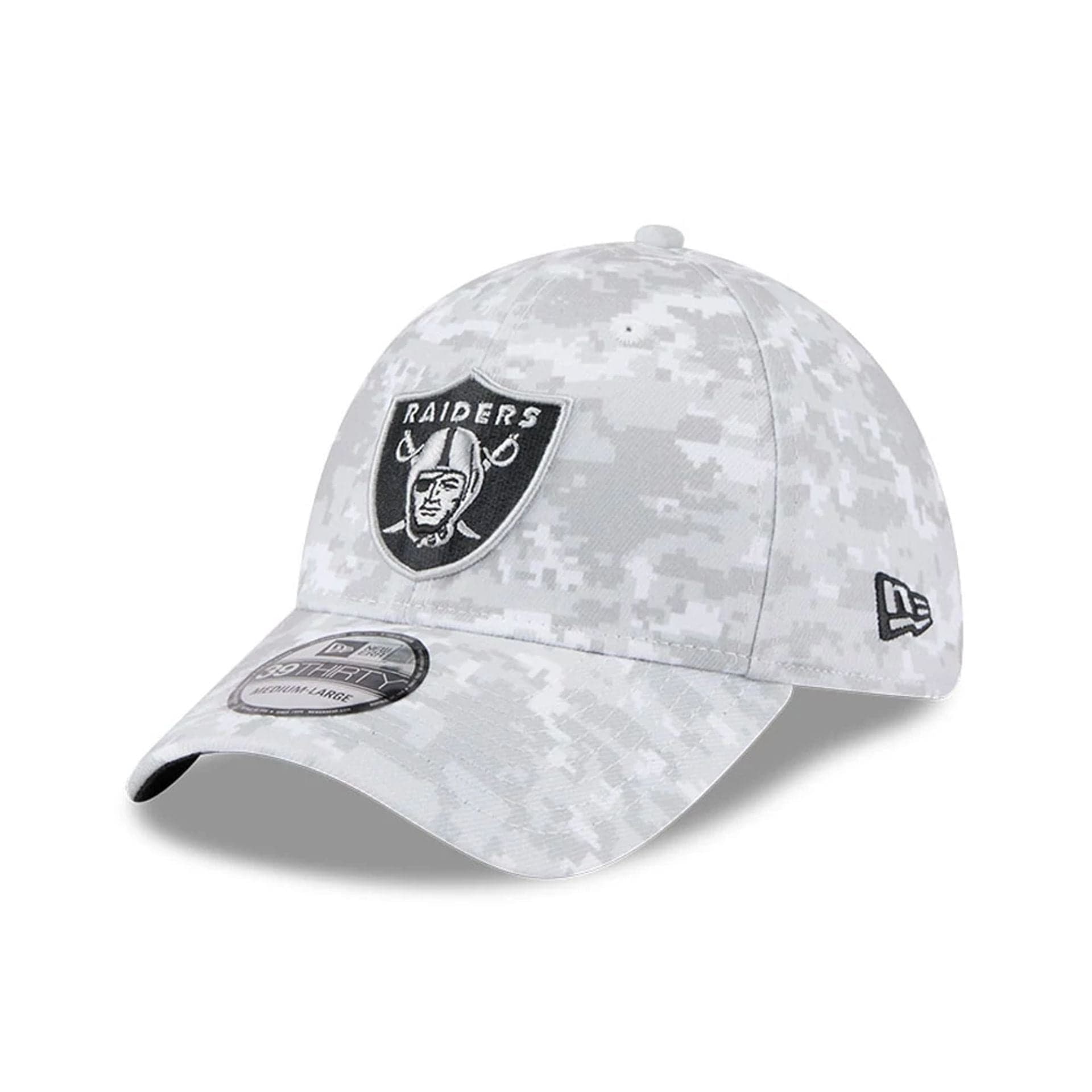 This is a Las Vegas Raiders NFL Salute To Service 2025 Grey Camo 39THIRTY Stretch Fit Cap 3